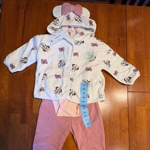 Disney Minnie Mouse 3 Piece Baby Girls Set Hoodie Bodysuit and Pants 9M NEW